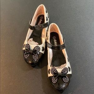 Ameta heart ballet flats size 2